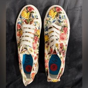 NEW Blowfish Womens White Floral Round Toe Low Top Slip On Sneaker